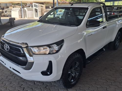 Toyota HILUX 2.4 RAIDER 4X4 S/CAB AUTO in Namibia