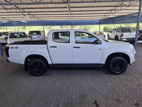 Isuzu D-MAX 2.5 D/CAB 4X4 HI-RIDER in Namibia