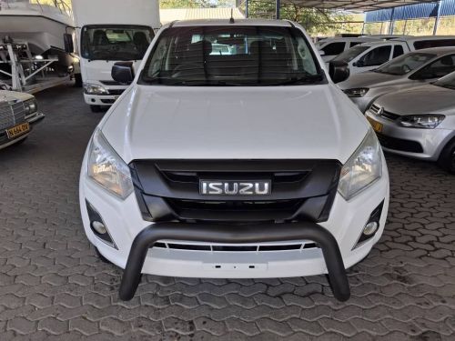 Isuzu KB250 D-MAX D/CAB 4X4 HI-RIDER in Namibia