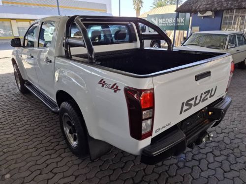 Isuzu KB250 D-MAX D/CAB 4X4 HI-RIDER in Namibia
