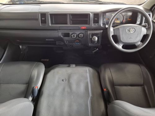 Toyota QUANTUM 2.5 D4D SESFIKILE 15 SEATER in Namibia