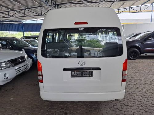 Toyota QUANTUM 2.5 D4D SESFIKILE 15 SEATER in Namibia