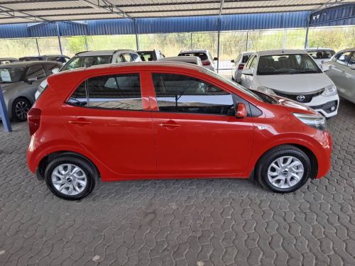 Kia PICANTO 1.0 STYLE in Namibia