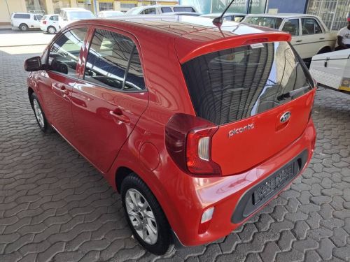 Kia PICANTO 1.0 STYLE in Namibia