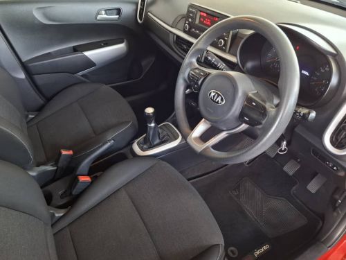 Kia PICANTO 1.0 STYLE in Namibia