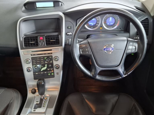 Volvo XC60 2.0 TURBO in Namibia