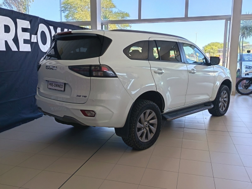 Isuzu MU-X 3.0 LS in Namibia