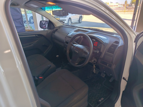 Isuzu Isuzu 250 C Regular Base in Namibia