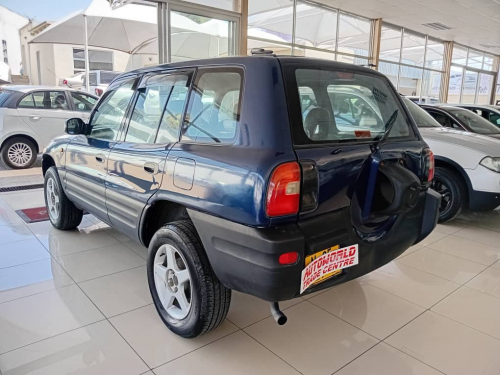 Toyota Rav4 2.0 A/t AWD in Namibia