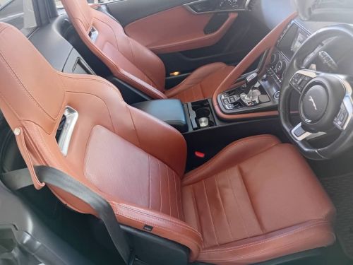 Jaguar F-Type 2.0i Convertible R-Dynamic 221kw in Namibia