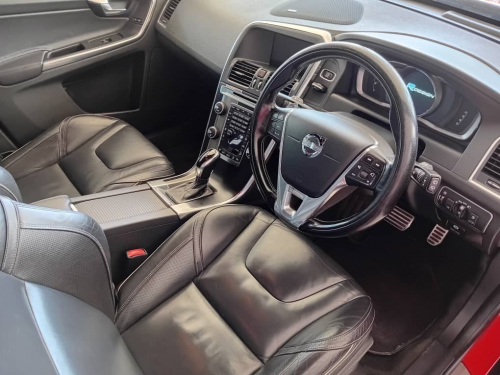 Volvo XC60 3.0 T6 AWD R-Design in Namibia