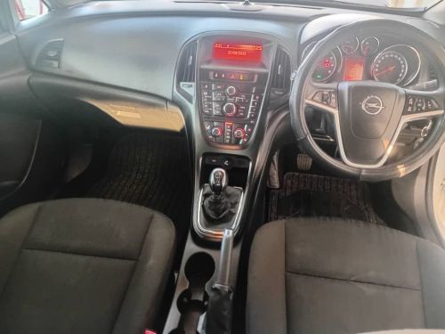Opel Astra 1.6 Assenta in Namibia