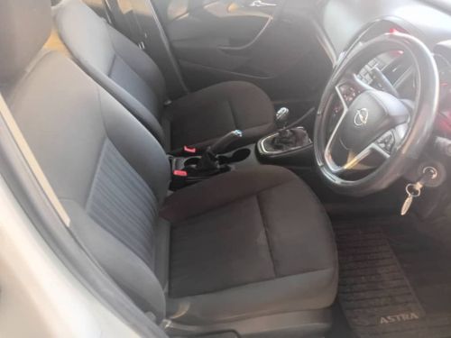Opel Astra 1.6 Assenta in Namibia