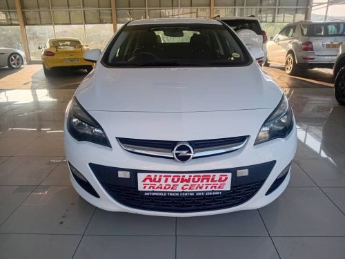 Opel Astra 1.6 Assenta in Namibia
