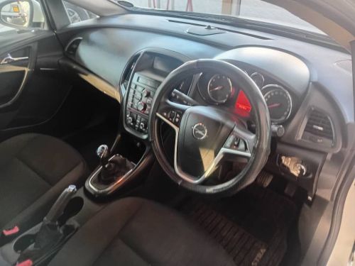Opel Astra 1.6 Assenta in Namibia