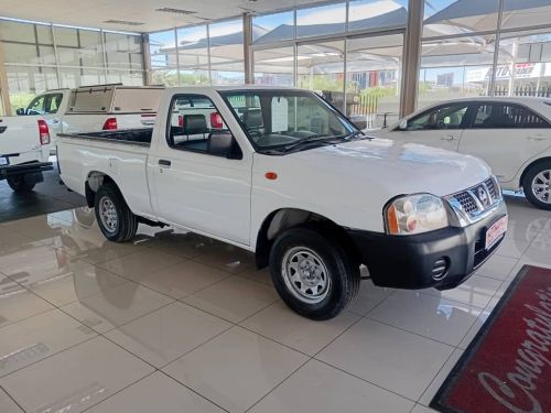 Used Nissan NP300 2.0i S/C 4x2 for sale in Windhoek
