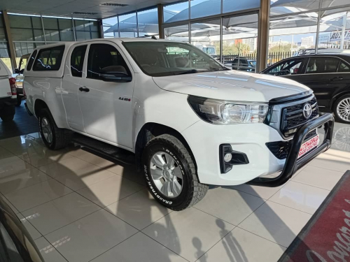 Toyota Hilux 2.4GD6 Clubcab 4x2 in Namibia