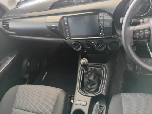 Toyota Hilux 2.4GD6 Clubcab 4x2 in Namibia
