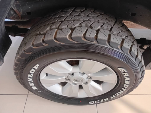 Toyota Hilux 2.4GD6 Clubcab 4x2 in Namibia