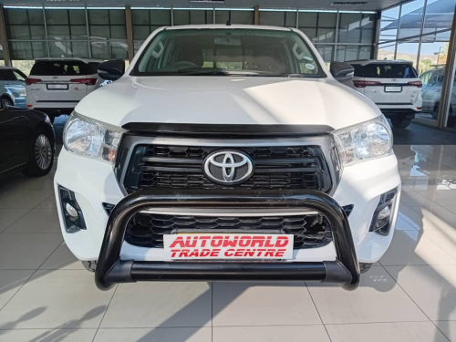 Toyota Hilux 2.4GD6 Clubcab 4x2 in Namibia