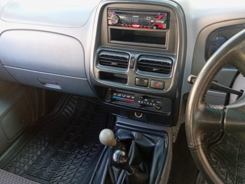 Nissan Np300 2.5TDi D/c 4x4 in Namibia