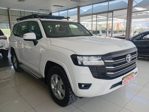 Toyota Landcruiser 300 v6 3.3D GX-R in Namibia