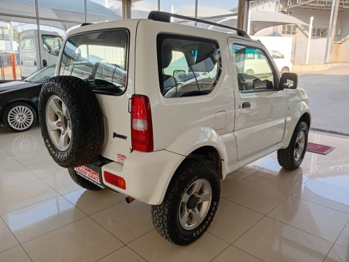 Suzuki Jimny 1.3 4x4 in Namibia