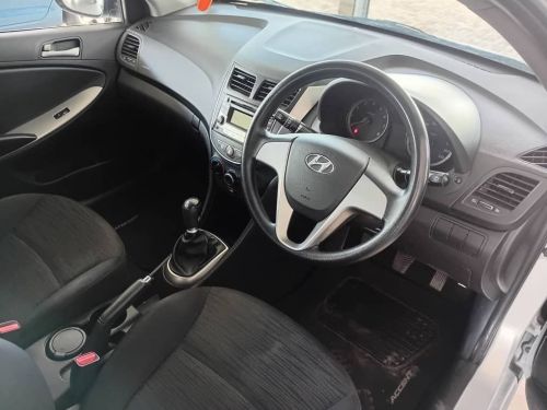 Hyundai Accent 1.6 in Namibia
