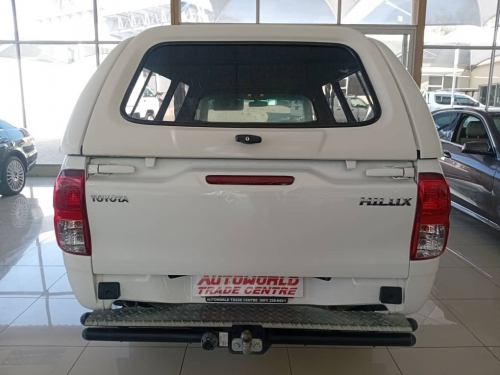 Toyota Hilux 2.0 VVt-i S/c A/c in Namibia