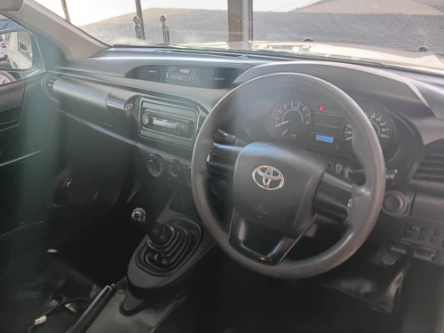 Toyota Hilux 2.0 VVt-i S/c A/c in Namibia