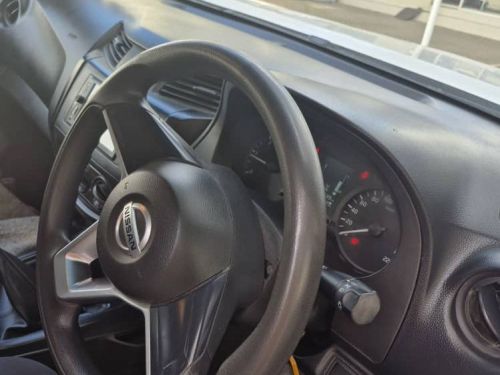 Nissan Navara D23-5 D/c 2.5TDi 4x4 XE in Namibia