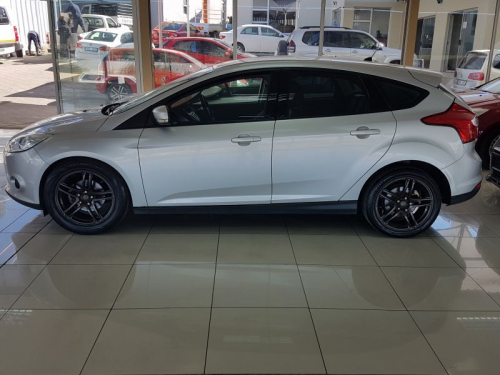 Ford Focus 1.6i Trend A/T in Namibia