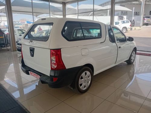Nissan Np200 1.6 Base in Namibia