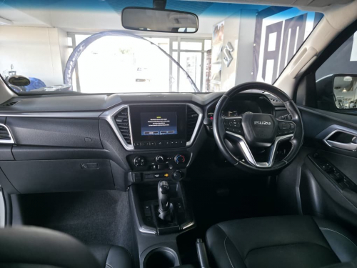 Isuzu D-MAX 3.0 D/CAB LSE in Namibia