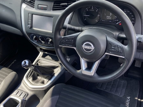 Nissan NAVARA 2.5 SE PLUS in Namibia