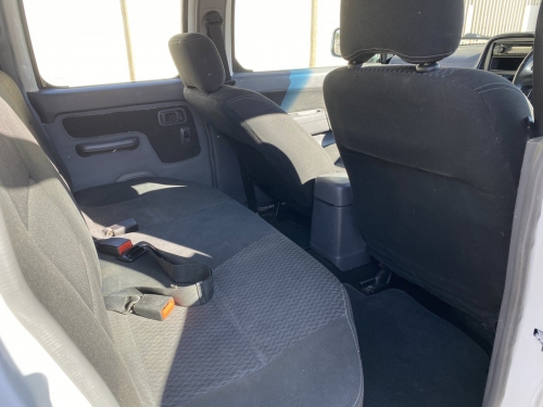 Nissan NP300 2,5Tdi Diesel Dcab 4x4 in Namibia