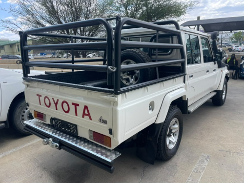 Toyota Land Cruiser 4.2 Diesel Dcab in Namibia