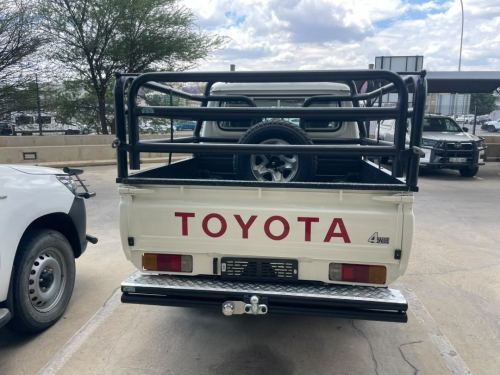 Toyota Land Cruiser 4.2 Diesel Dcab in Namibia