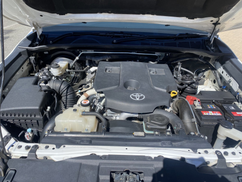 Toyota Hilux 2,4 GD6 Dcab RB in Namibia