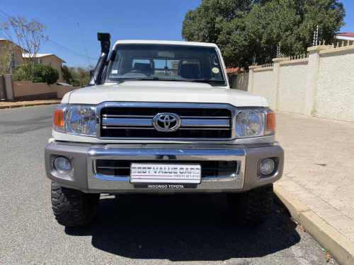 Toyota Land Cruiser V6 Petrol 4lt Scab in Namibia