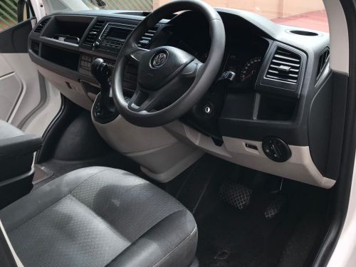 Volkswagen VW Kombi 2lt Tdi T6 Auto  DSG (Deposito assist) in Namibia