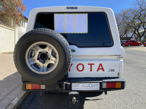 Toyota Land Cruiser V8 Diesel 4.5lt Dcab 4x4 in Namibia