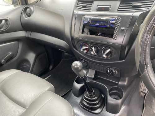 Nissan Nissan Navara Safari 7-seater in Namibia