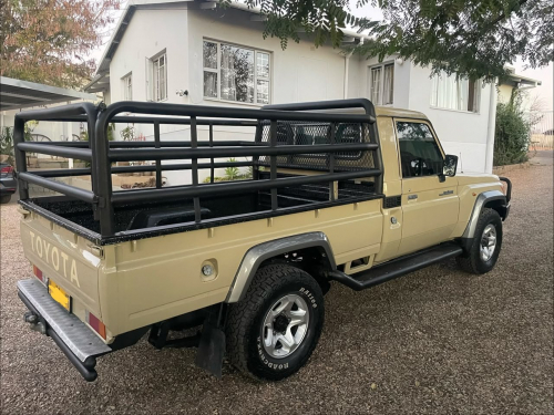 Toyota Land Cruiser 4.2 Diesel Scab in Namibia