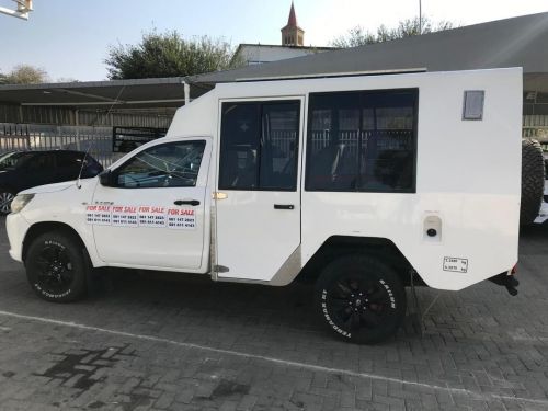 Toyota Toyota Hilux 2.4 Gd6 Safari 7 seater 4x4 in Namibia
