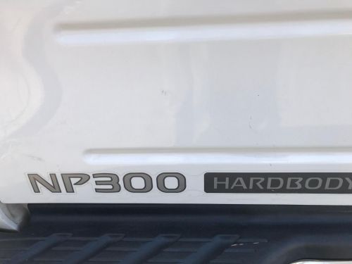 Nissan NP300 2.5 Tdi Dcab 4x4 in Namibia
