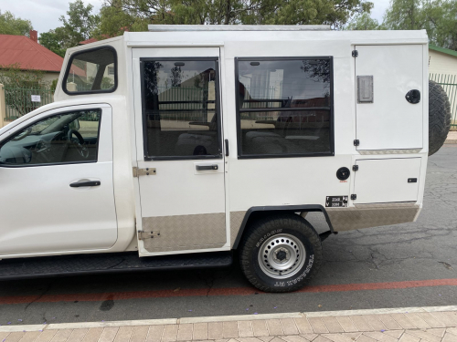 Nissan Navara Safari 7-seater in Namibia