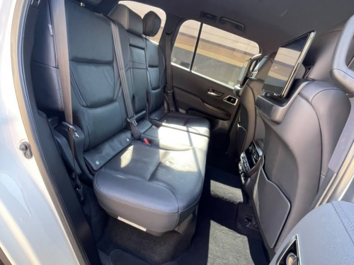 Toyota Land Cruiser 300 ZX V6 -3.5T Petrol 4x4 in Namibia