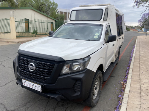 Nissan Nissan Navara Safari 7-seater 2.5 Tdi 4x4 in Namibia