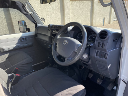 Toyota Land Cruiser 4.2 Diesel Scab 4x4 in Namibia